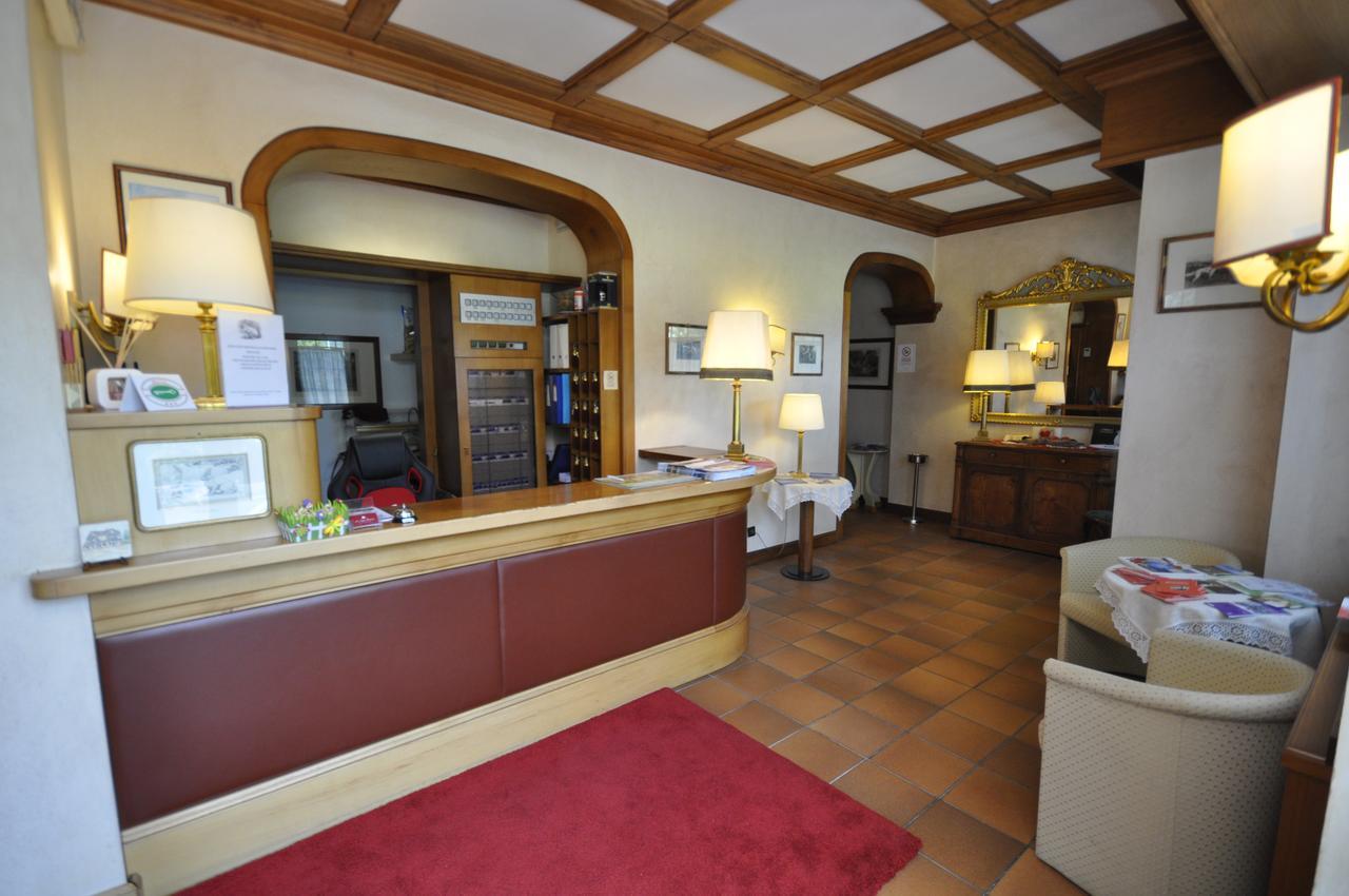 Hotel La Lepre Bianca Ґалліо Екстер'єр фото